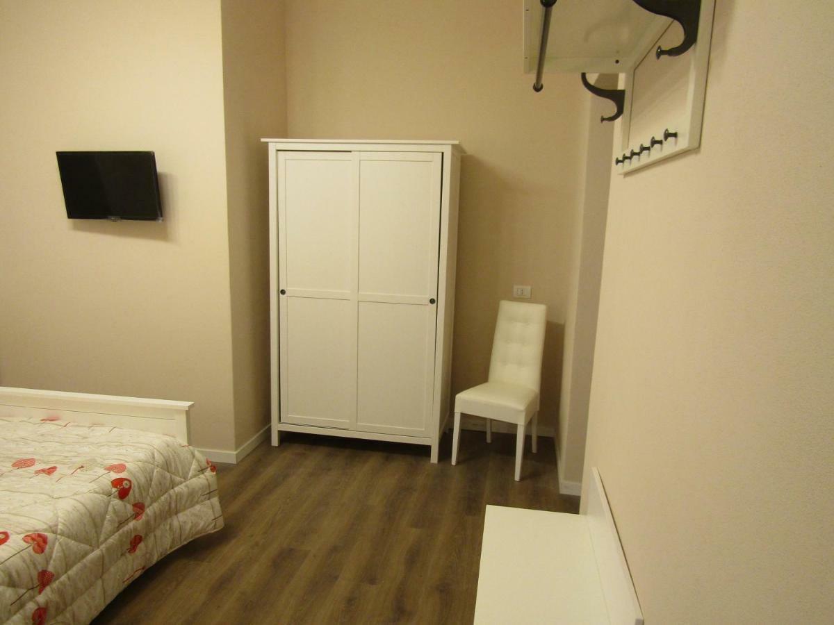 Tourist Point La Spezia Hotel ภายนอก รูปภาพ