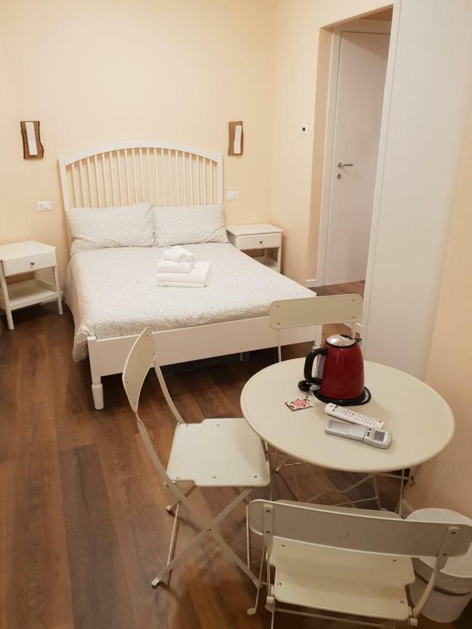Tourist Point La Spezia Hotel ภายนอก รูปภาพ